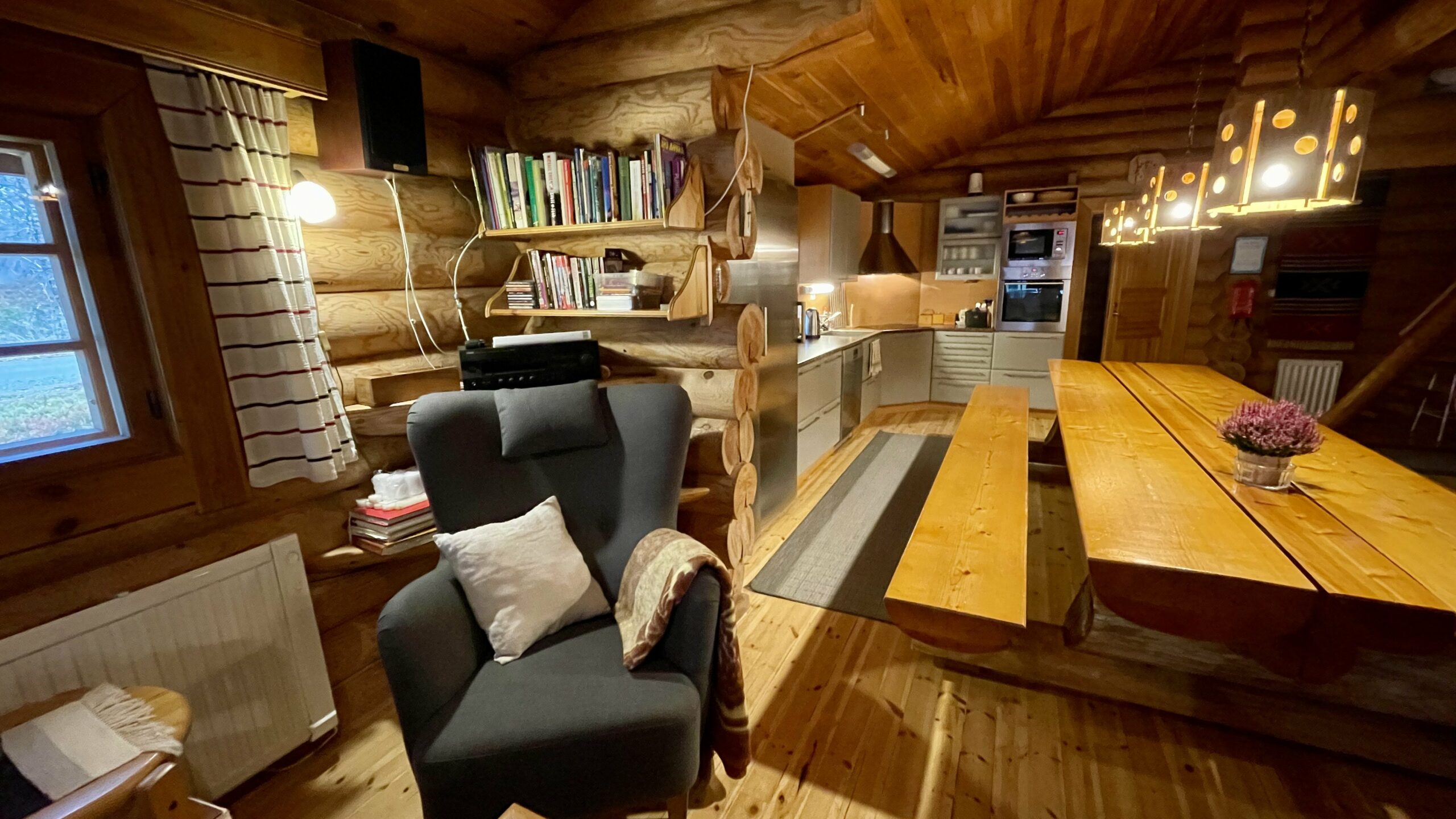 Keittiö ja oleskelutila