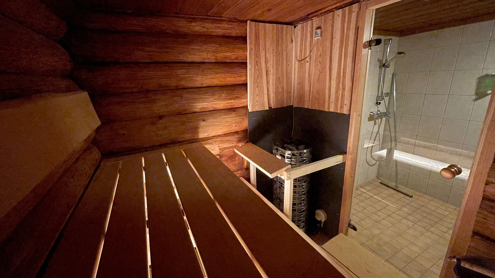 Sauna ja suihku